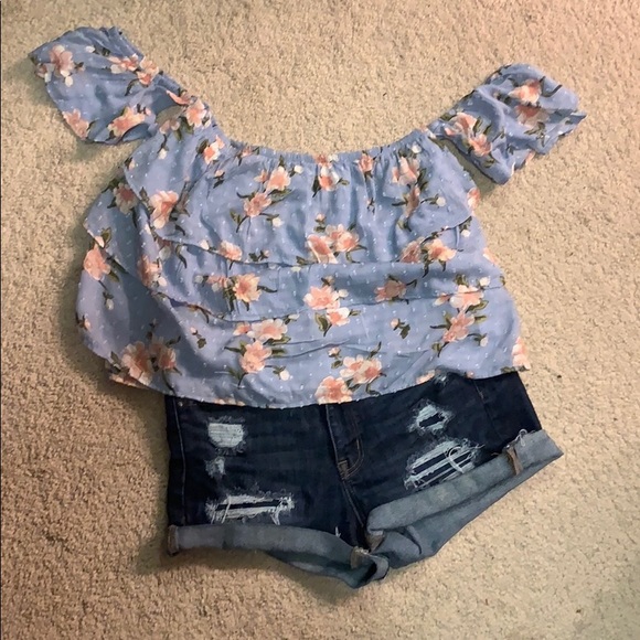 American Eagle Outfitters Tops - American Eagle crop top